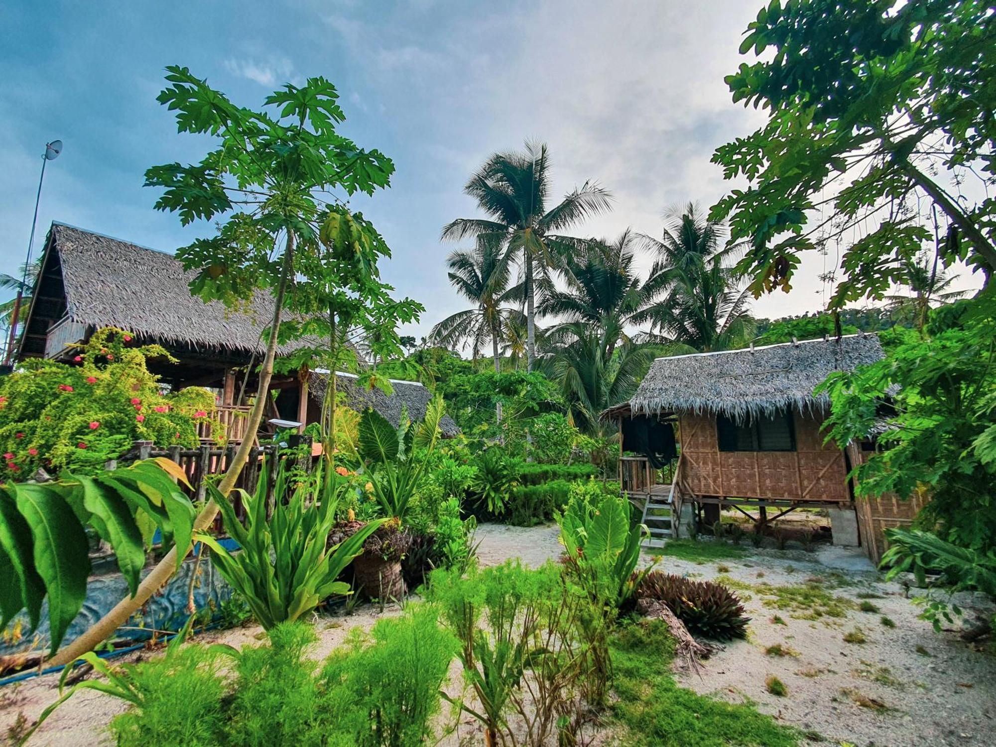 Coleto Siargao Bed & Breakfast San Isidro  Exterior photo